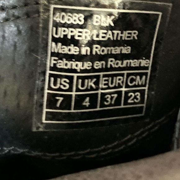 Gorgeous over the knee boots - Picture 6 of 8